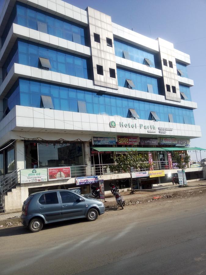 Hotel Parth Executive Latur Екстер'єр фото